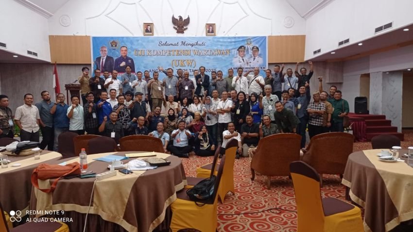 UKW Angkatan 75 & 76 Ditutup, 46 Wartawan Dinyatakan Kompeten