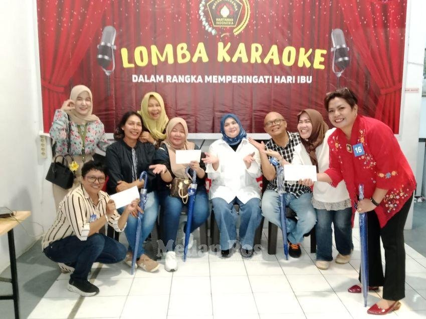 Laura dan Riza Juara Karaoke Hari Ibu IKWI Sumut, Fadia: Menjalin Silaturahmi Keluarga Besar PWI