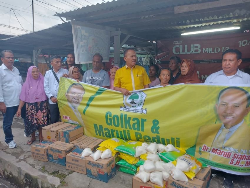 Anggota DPR RI Maruli Siahaan dan Relawan Palito Berikan Bantuan Kepada Korban Banjir di Medan Polonia