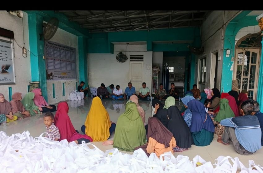 Jumat Berkah PT Keluarga Jaya Indonesia Bagian CSR Berkesinambungan