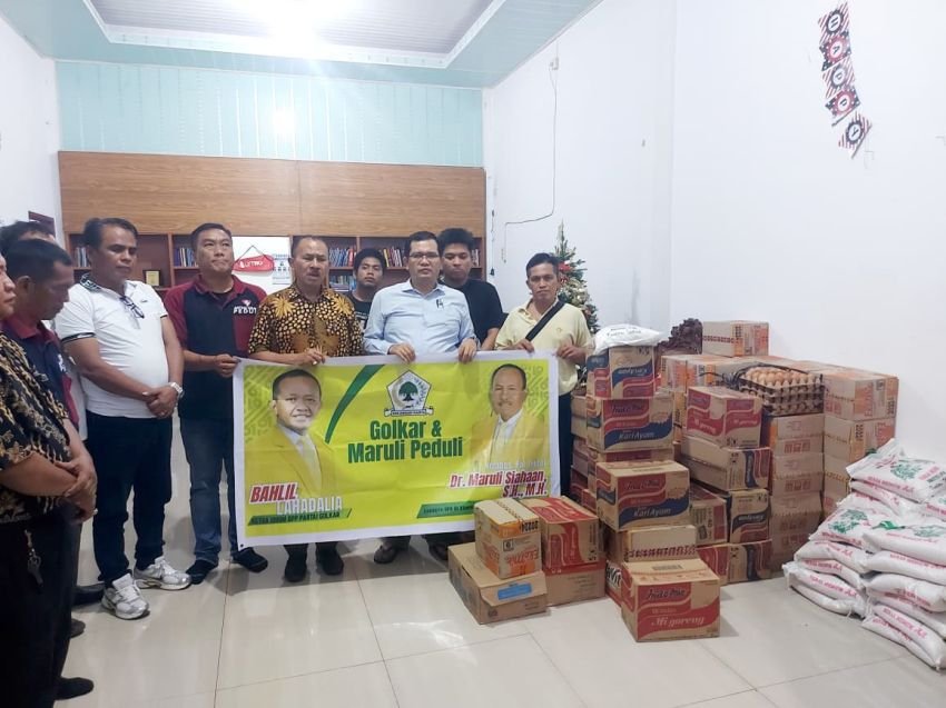 Partai Golkar Untuk Masyarakat, Anggota DPR RI Maruli Siahaan dan Relawan Palito Berikan Bantuan Kepada Warga di Kantor HKBP Distrik XXXI Medan Utara