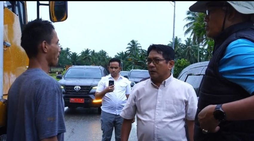 Selamatkan Terisolasi 20.678 Jiwa, Bupati JKA Larang Truk Lintasi Jembatan Kampuang Apa