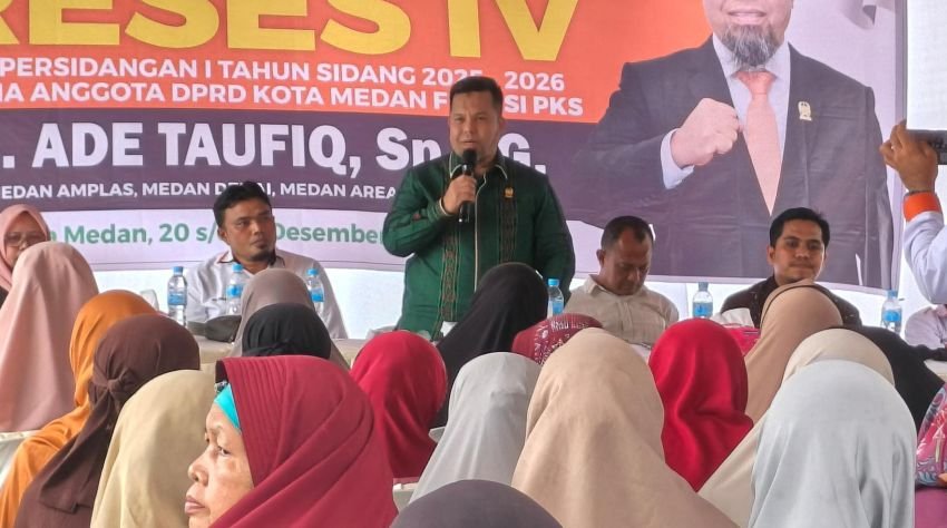 Reses dr. Ade, Warga Sampaikan Keluhan Masalah BPJS, Program UHC dan Bansos