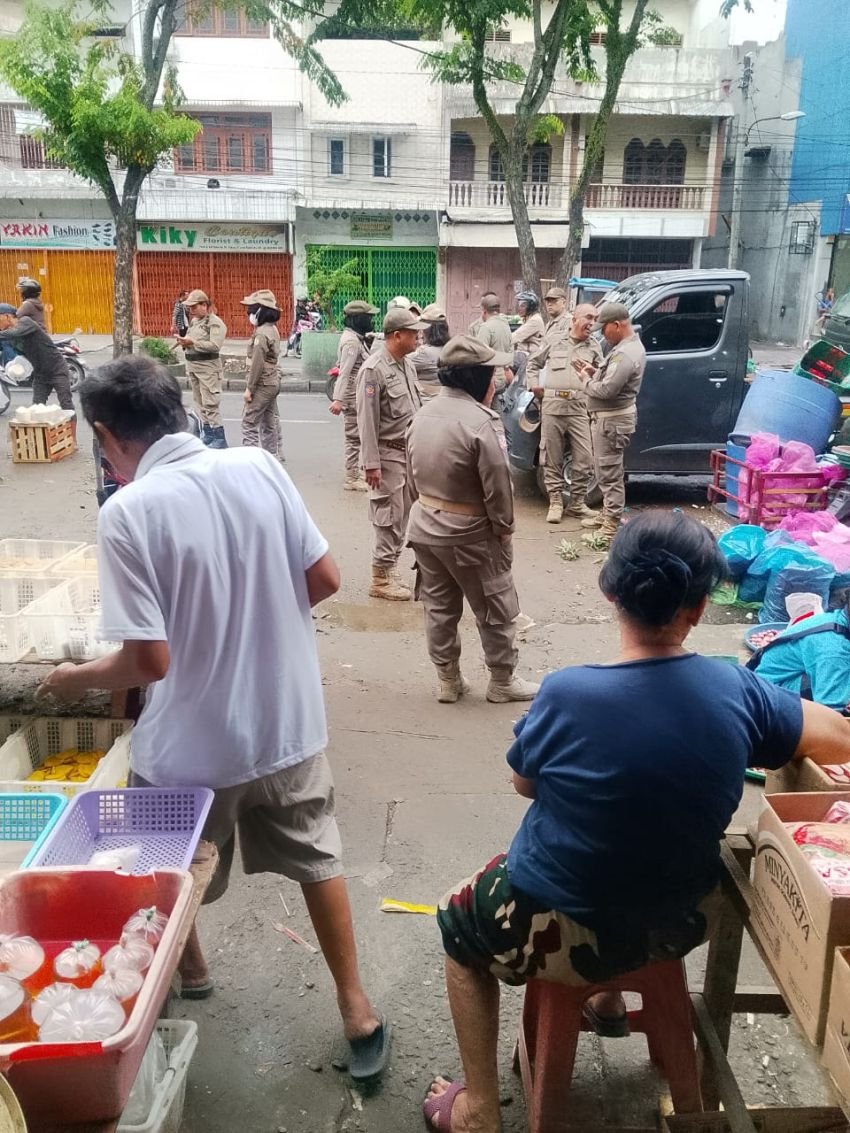 Walikota Medan Diminta Segera Tertibkan PKL di Jalan AR Hakim