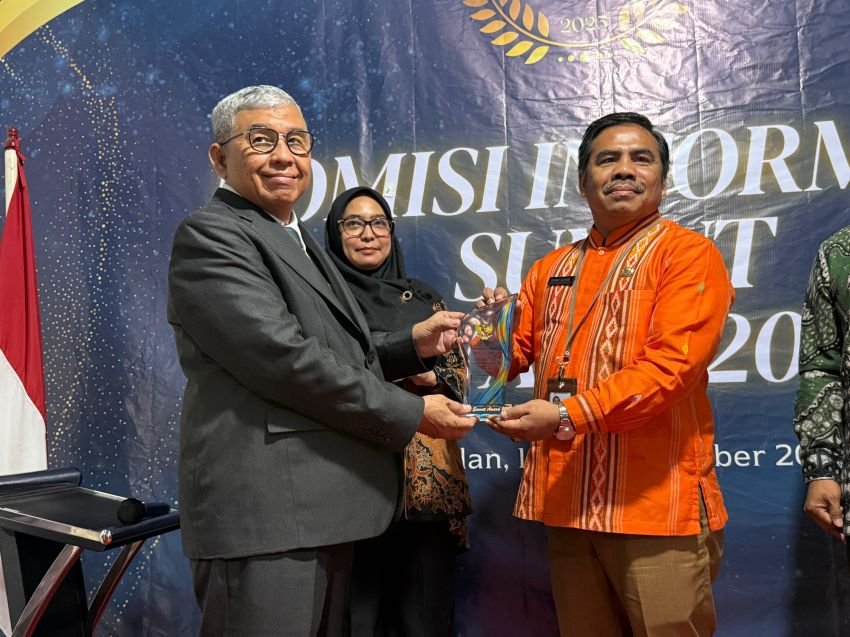 KI Sumut Award 2025, Gubernur Dukung Penuh Program Komisi Informasi Sumut