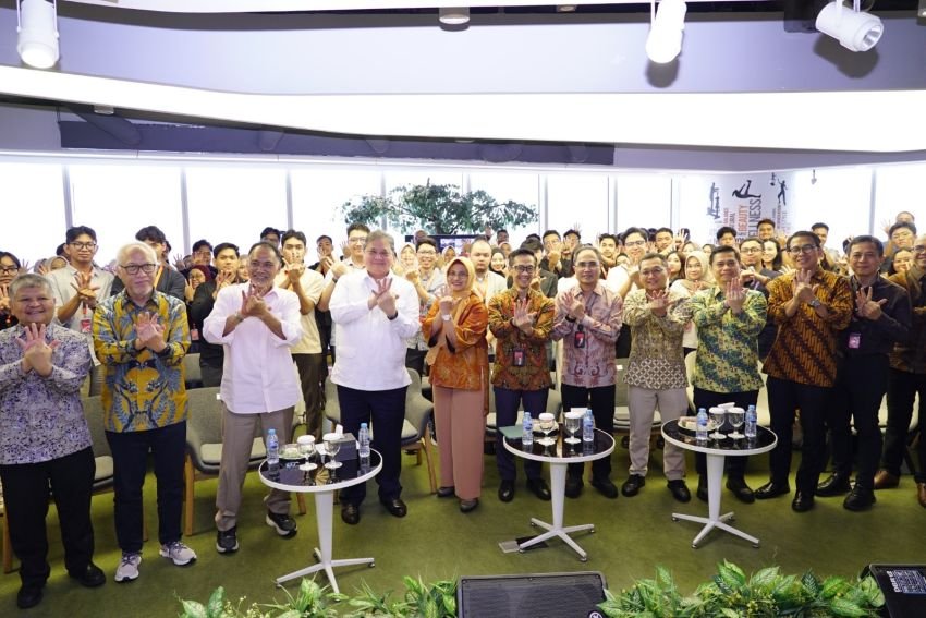 Menko Perekonomian Tinjau Pelaksanaan Program Pemagangan Nasional di Telkom