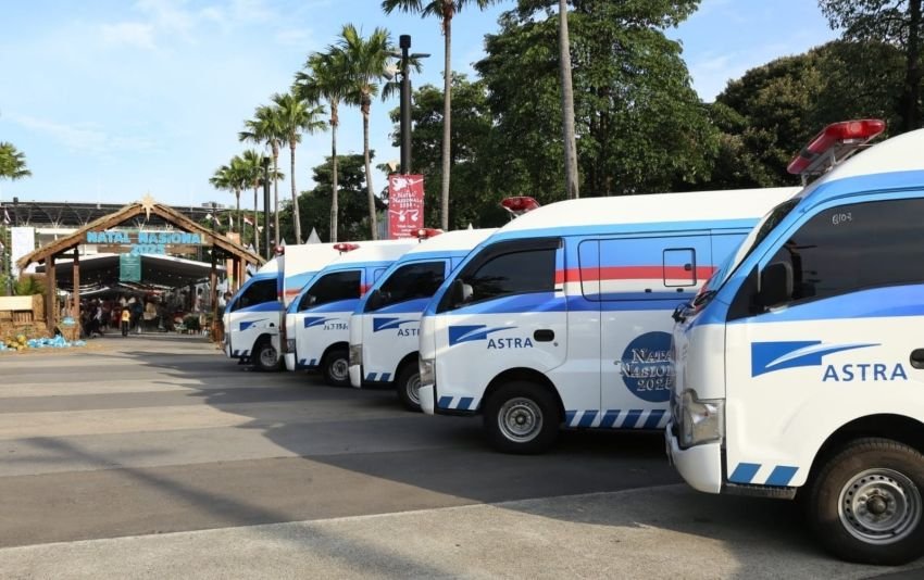 Astra Serahkan 35 Unit Ambulans Dukung Layanan Kesehatan Masyarakat di Indonesia