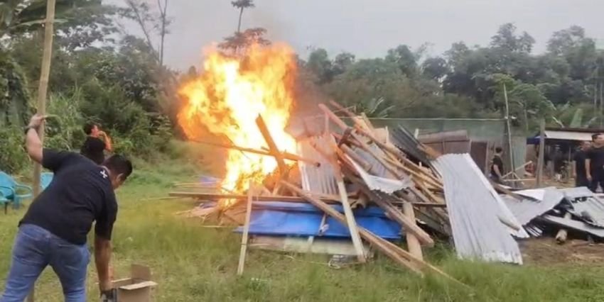 Gerebek Narkoba dan Judi di Sibolangit : Barak Dibakar dan 17 Orang Diboyong