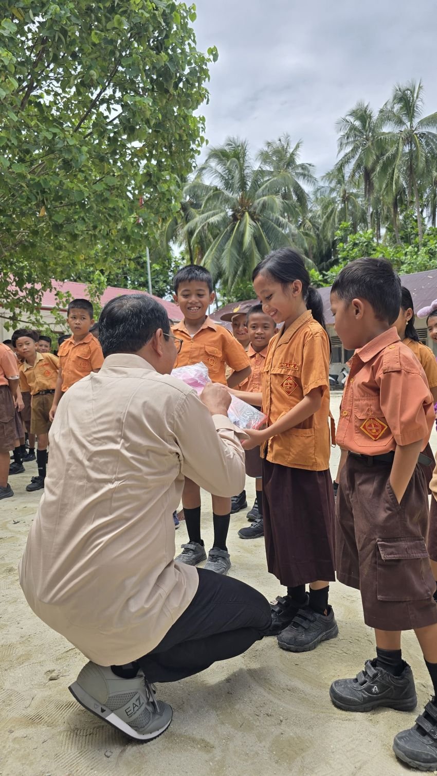 Anggota DPD Penrad Siagian Bongkar Ketimpangan Pendidikan di Kepulauan Nias, Soroti Sekolah Tanpa Fasilitas Layak