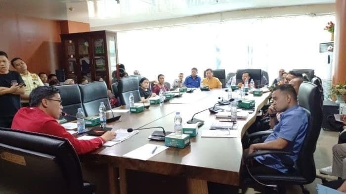 Para Pedagang Tolak Tinggalkan Pasar Sambas Medan