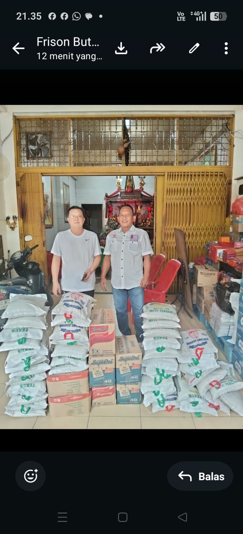 Anggota DPR RI Maruli Siahaan Berikan Bantuan Kepada Warga Jalan Asia Medan