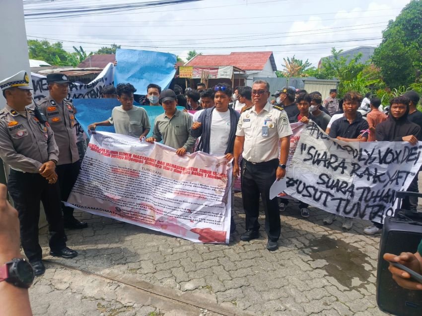 Kanwil Pemasyarakatan Didemo, Tolak Pembebasan Bersyarat ST Dari Lapas Medan