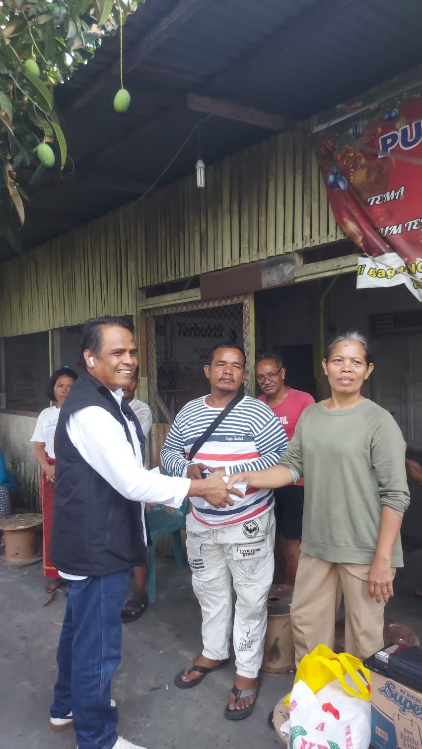 Atas Dorongan Maruli Siahaan, Pengusaha Muda Belawan Bantu Dua Keluarga Korban Kebakaran di Sunggal