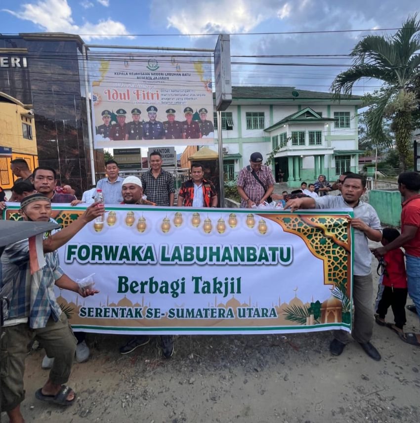Bersama PT. MJL, Forwaka Labuhanbatu Bagi 700-an Takjil