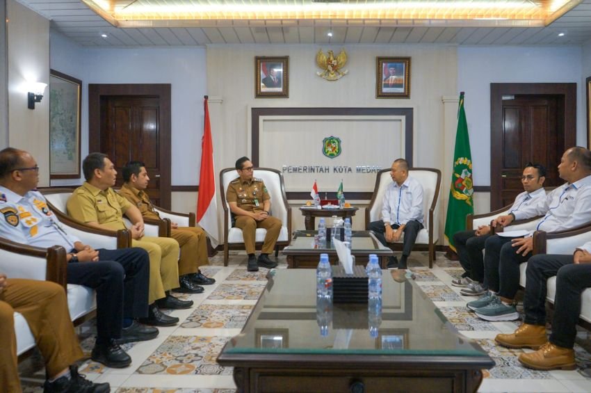 25 Ruas Jalan Utama Kota Medan Tanpa Kabel Semrawut