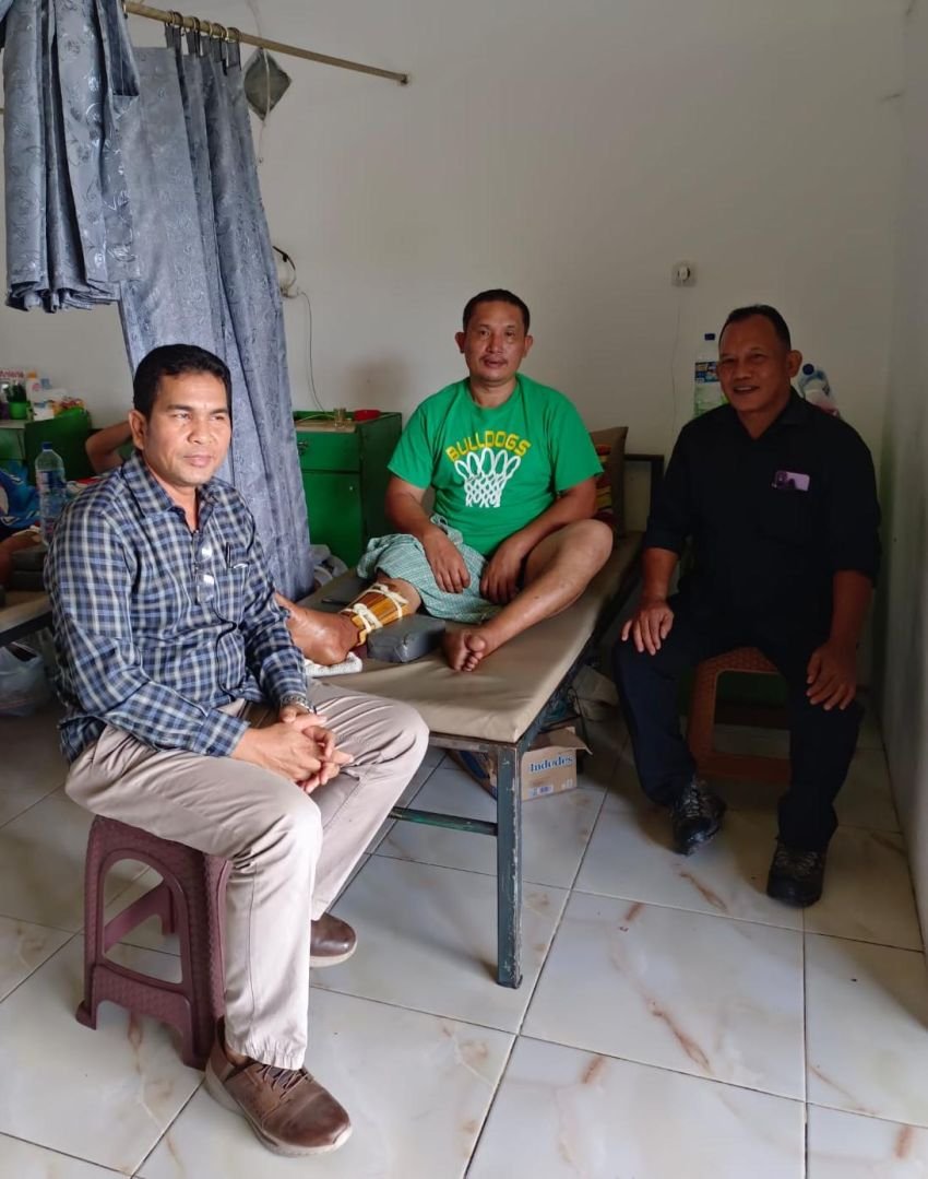 Nyatakan Perhatian Kepada Sesama, Maruli Siahaan Besuk Tim Relawan Korban Lakalantas