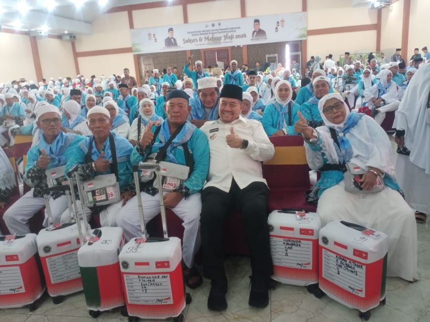Bupati Batubara Sapa Jamaah Haji Dari Kloter 4 Tanpa Berjarak.