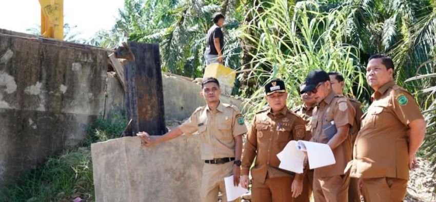 Akan Segera Dibangun, Bupati Padang Lawas Tinjau Jembatan Pasir Jae Kecamatan Sosa Julu