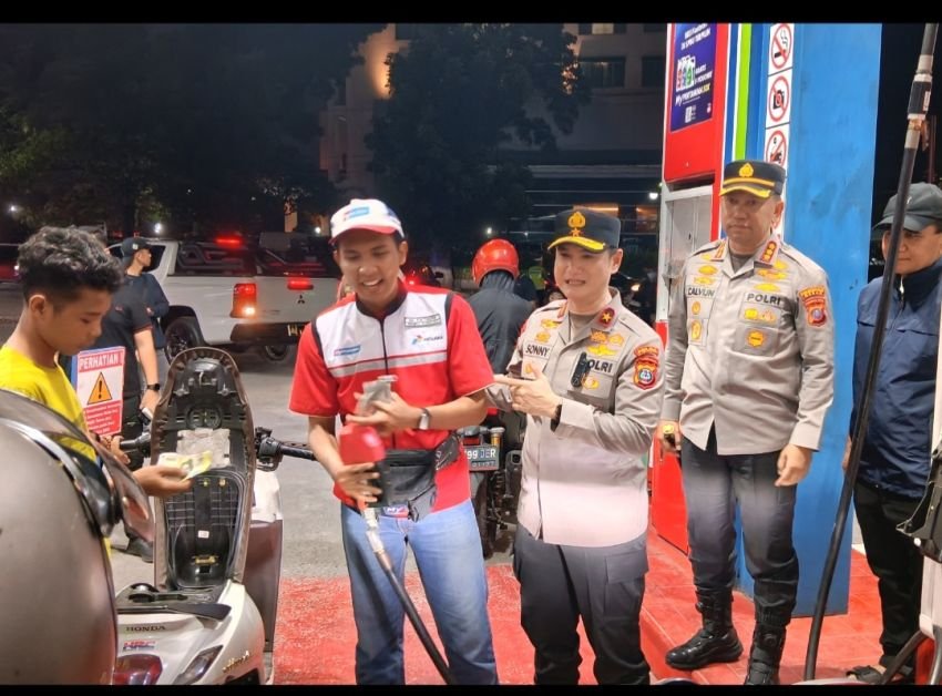 Pastikan Stok BBM Aman Saat Blackout, Wakapolda Sumut Tinjau SPBU Malam Hari di Medan