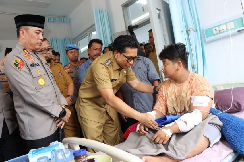 Kapolres Dan Wakil  Walikota Binjai Jenguk Korban Begal
