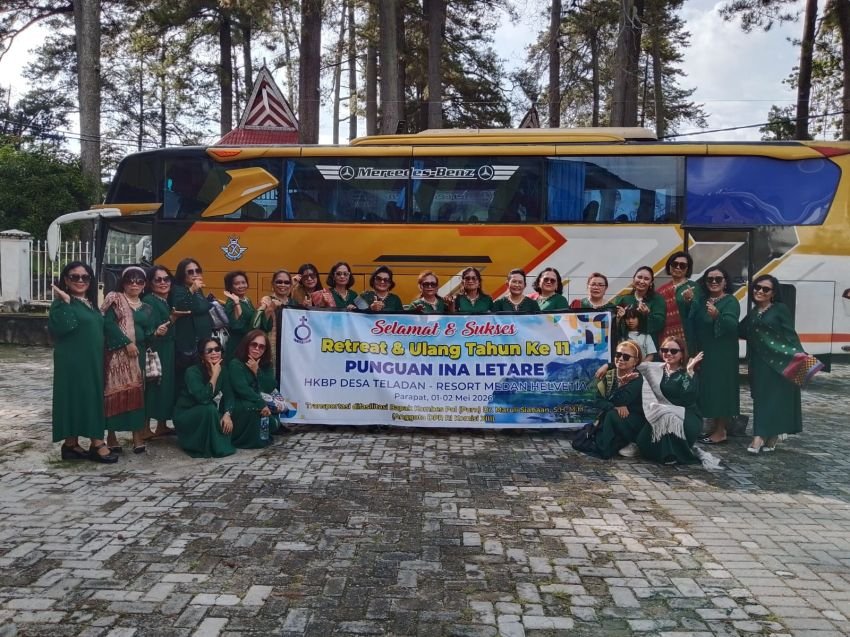 Dukung Kegiatan Keagamaan, Maruli Siahaan Berangkatkan Retreat Kaum Ina Letare HKBP Desa Teladan