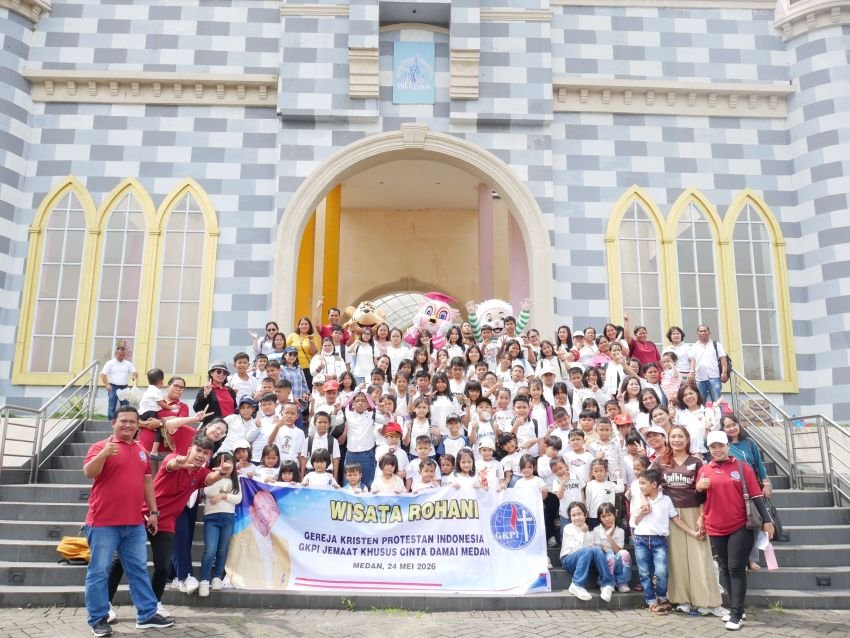 Berikan Pasilitas Untuk Wisata Rohani, Anak Sekolah Minggu GKPI Cinta Damai Doakan Maruli Siahaan Sehat dan Diberi Berkat