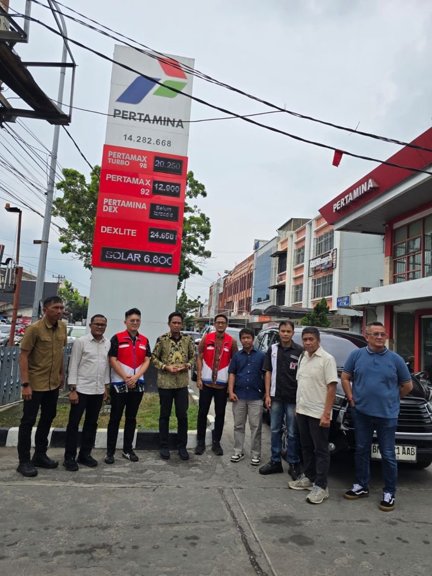 Pemprov Riau Tinjau SPBU, Imbau Masyarakat Beli BBM Sesuai Kebutuhan