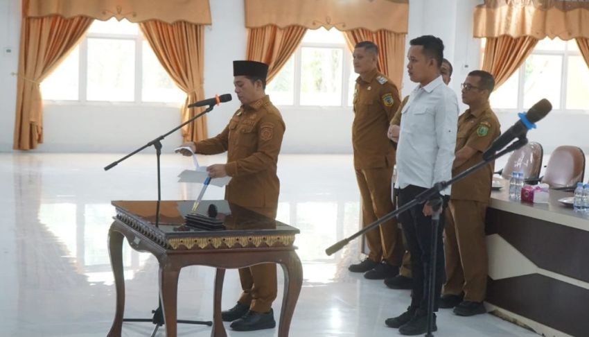 Bupati Palas Pimpin Orientasi dan Pembaiatan Dewan Hakim MTQ ke 16 Tingkat Kabupaten