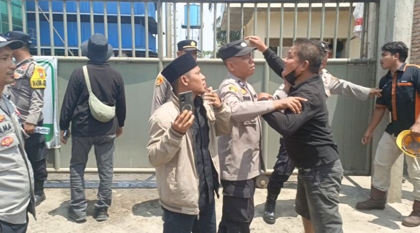Diduga Belum Mempunyai Ijin dan Amdal, Gemapi Demo PT SAS, Nyaris Adu Jotos