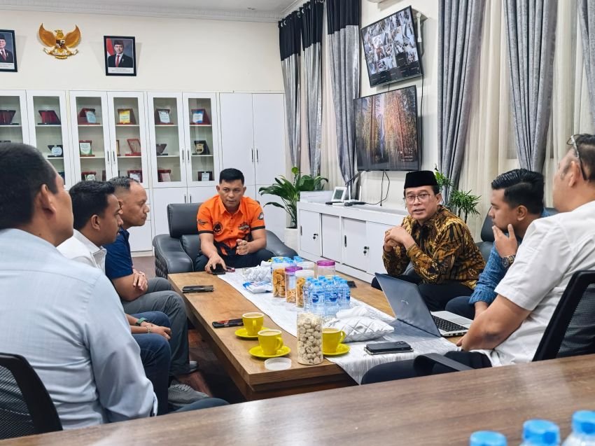 Kunjungan Kerja ke Polda Sumut, Anggota DPD RI Penrad Siagian Ungkit Kasus PLN Nias Hingga Mafia Tanah Tara Medang