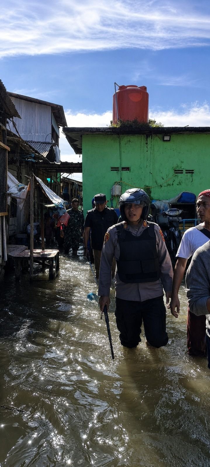 Tawuran di Belawan Dibubarkan Tim Gabungan, Polisi Temukan Dugaan Sarang Narkoba dan Amankan Seorang Pria Positif Sabu
