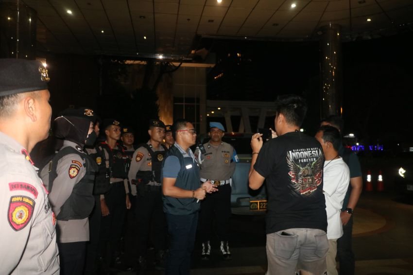 Tim Gabungan Razia Capital Building Medan,  Tes Acak 19 Pengunjung Negatif Narkoba