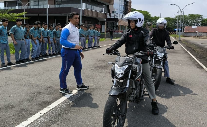 Indako Honda Bedah Strategi Cari Aman Jaga Jarak Bareng Siswa SMK