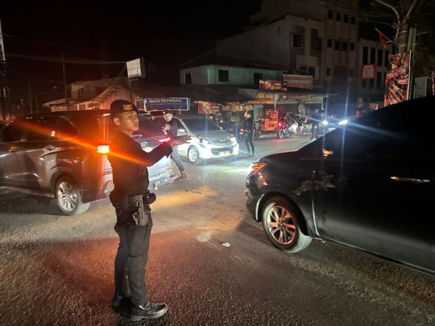 Blackout Listrik SUMBAGUT Gelap Gulita, Brimob Sumut Siaga- Patroli Malam Hingga Pengaturan Jalan