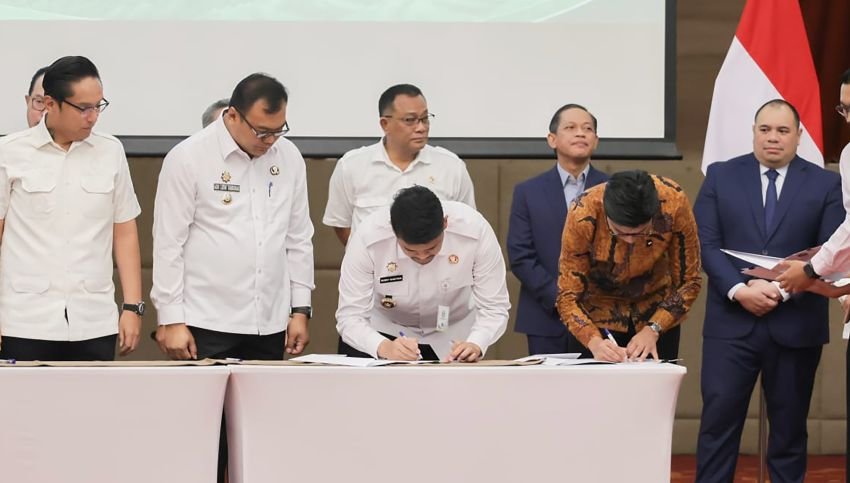 Gubernur Bobby Nasution Teken MoU PSEL dengan Danantara, Targetkan Medan Raya Bebas Sampah