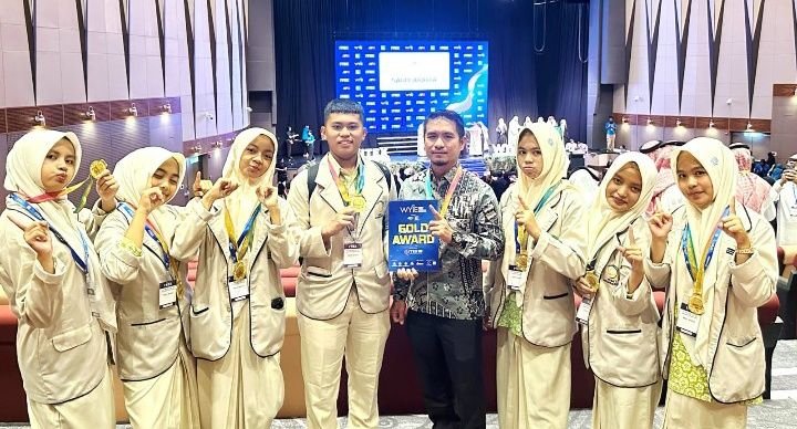 Siswa MAN 1 Madina Borong Dua Medali Emas di Ajang Internasional WYIE 2026 Malaysia