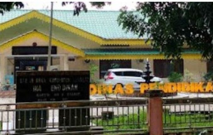 Kadisdik Langkat Dinilai Lemah Mengawasi Sepak Terjang Sekdis Yang Resahkan Kasek