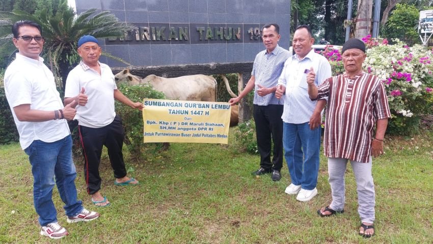 Maruli Siahaan Serahkan Hewan Kurban Ke Purnawirawan Anggota Buser Jadul Poltabes Medan