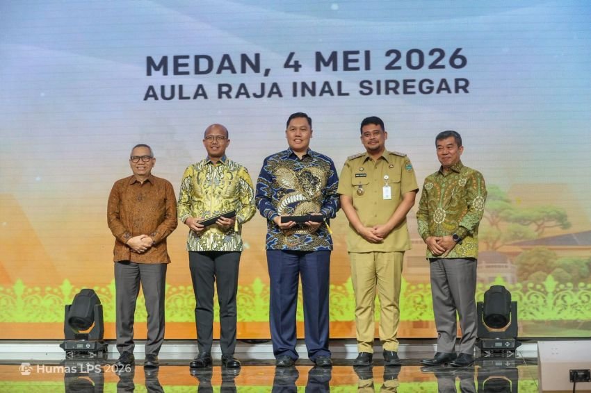 Wakil Ketua Dewan Komisioner LPS Mengukuhkan Kepala Kantor Perwakilan LPS I Sumatera
