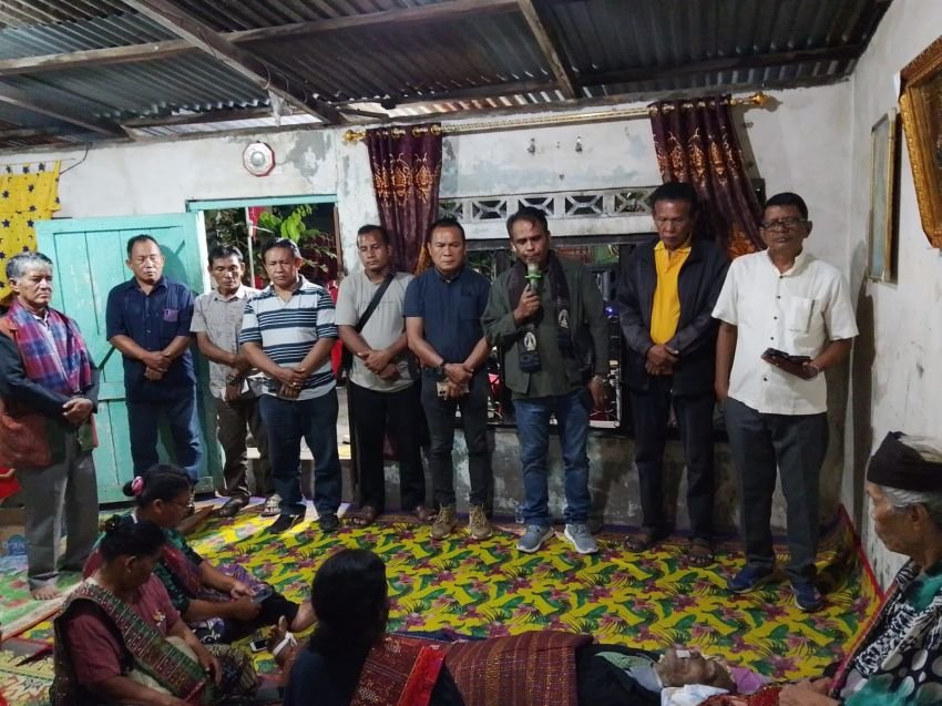 Maruli Siahaan Sampaikan Doa dan Duka Cita Keluarga Anggota PPSD Siahaan Sektor 33 Glugur Darat Medan