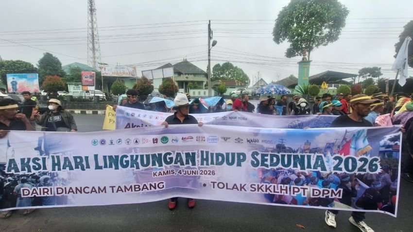 Ratusan Warga Dairi Geruduk Kantor Bupati Dan DPRD Dairi, Tolak PT DPM Perusak Tanah Leluhur