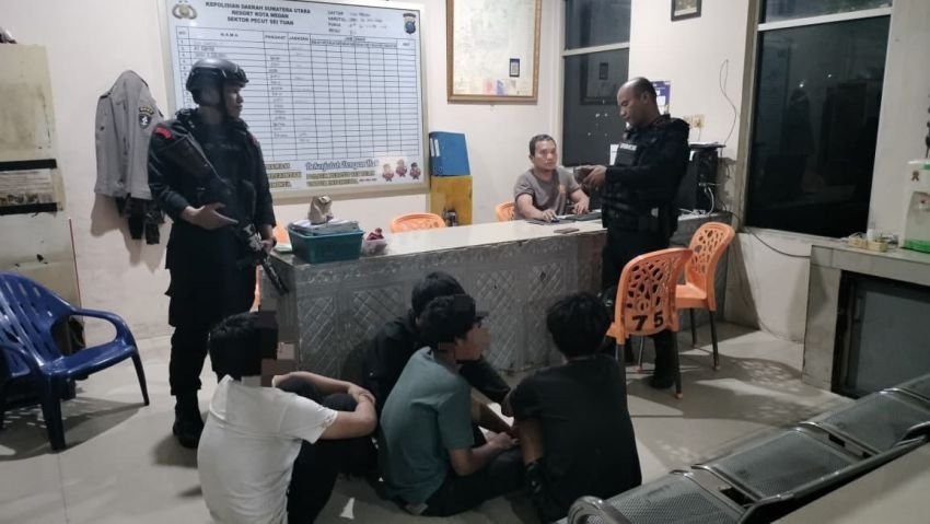 Brimob Polda Sumut Gagalkan Tawuran, Empat Pemuda dan Dua Kelewang Diamankan