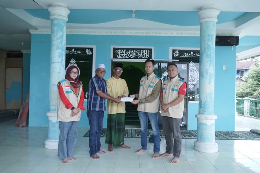 YBM PLN Bantu Renovasi Mesjid Al Ridho Nagori Bosar Simalungun