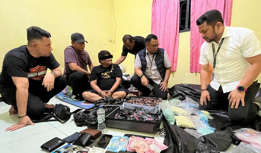 Lagi, Polrestabes Medan Tangkap Bandar Besar Narkoba : BB 10.447 XTC, 828 Vape, dan Uang Rp 246 Juta