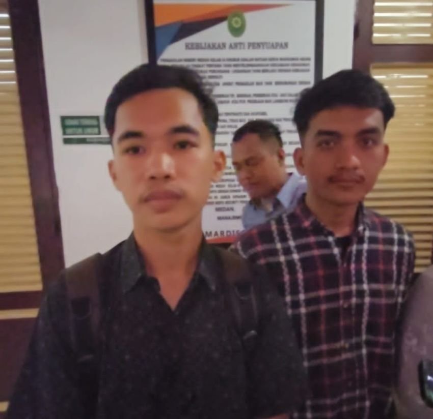 Dituntut 5 Bulan, Mulsim Cibro Minta Dibebaskan Hakim