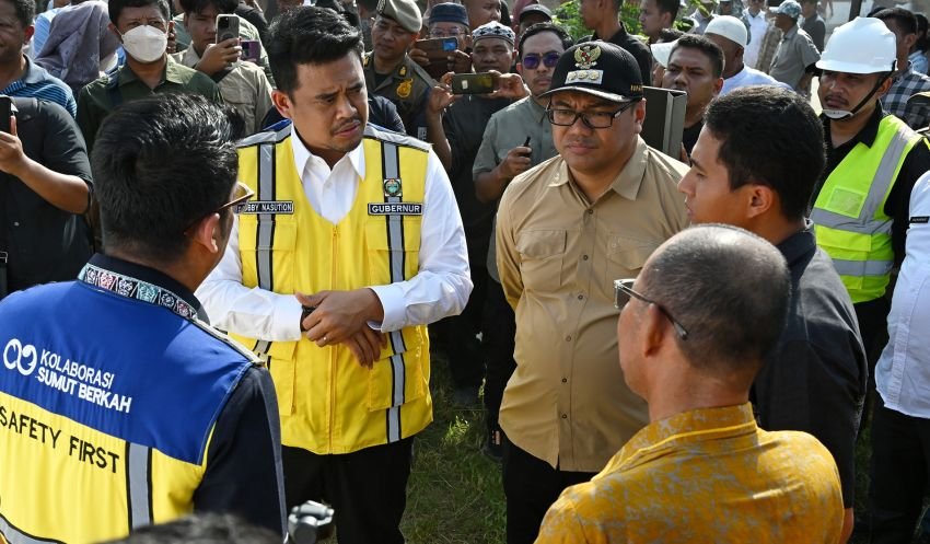 Bobby Nasution Tinjau Jalan Rusak di Galang, Pastikan Perbaikan Segera Dimulai dan Galian C Ilegal Ditutup