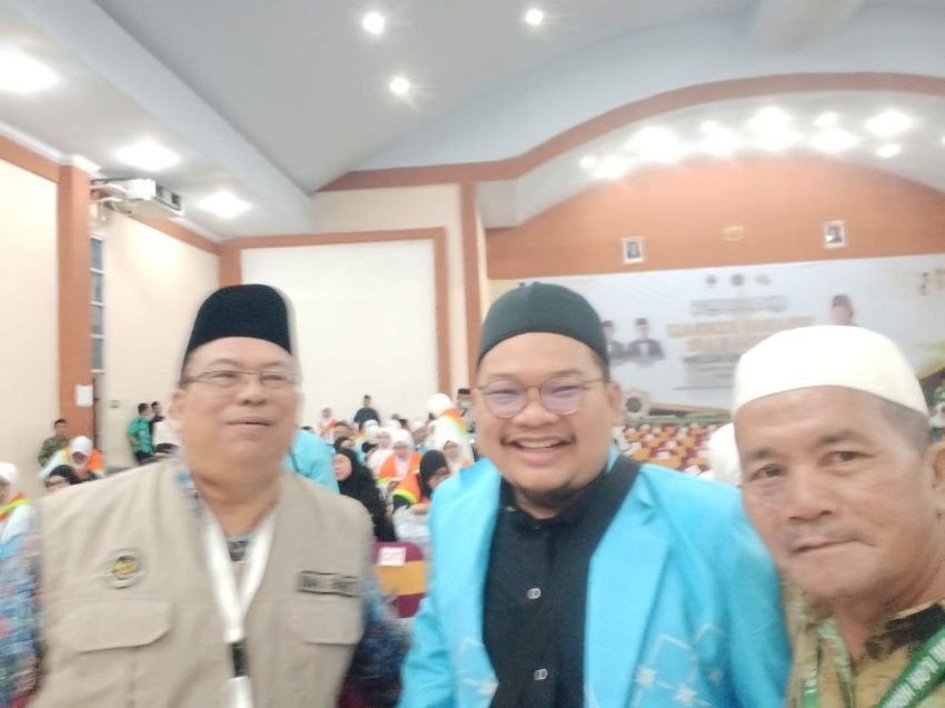 Jamaah Haji Kloter 8 Tiba di Asrama Haji Medan, Pimpinan KBIHU Hijir Ismail Apresiasi Kemenhaj Sumut dan Kota Medan