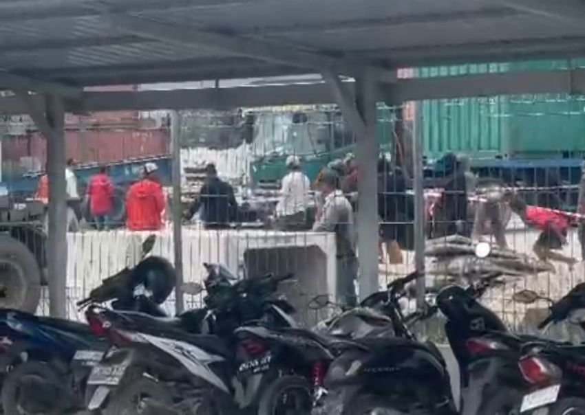 Segerombolan Preman Bersenjata Tajam dan Bom Molotov Serang PT.Belawan Indah, 50 Karyawan Luka-luka dan Ada Yang Diculik