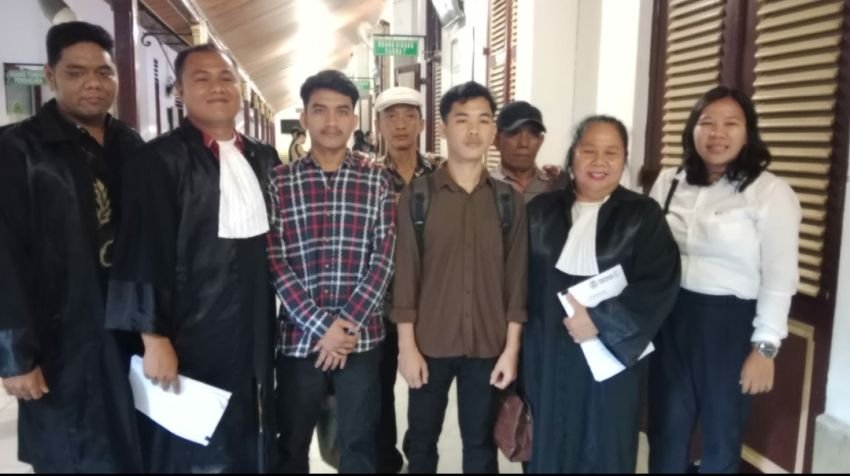 Penasihat Hukum Minta Majelis Hakim Bebaskan Dua Terdakwa Kasus Pertalite 20 Liter
