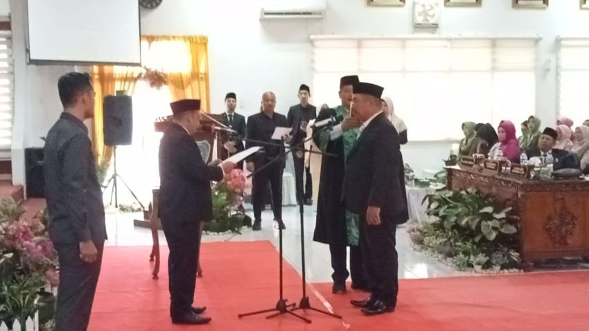 Zulkifli Resmi Dilantik Jadi Anggota DPRD Labuhanbatu Lewat PAW, Ketua DPRD Pimpin Paripurna